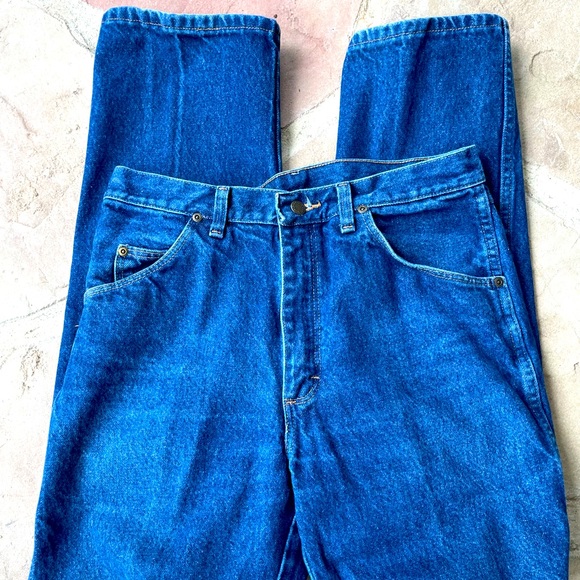 Wrangler Rugged Wear, Blue Jeans, Size 32 x32 - Picture 1 of 3
